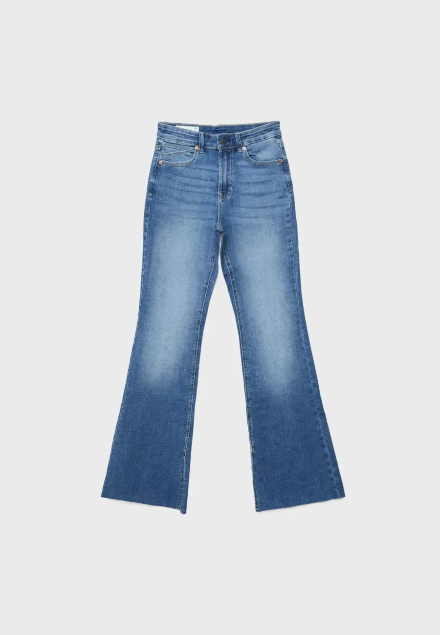 D74 Flared jeans with slit
