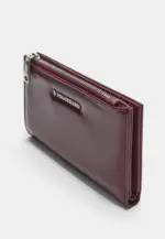 Basic zip-up purse