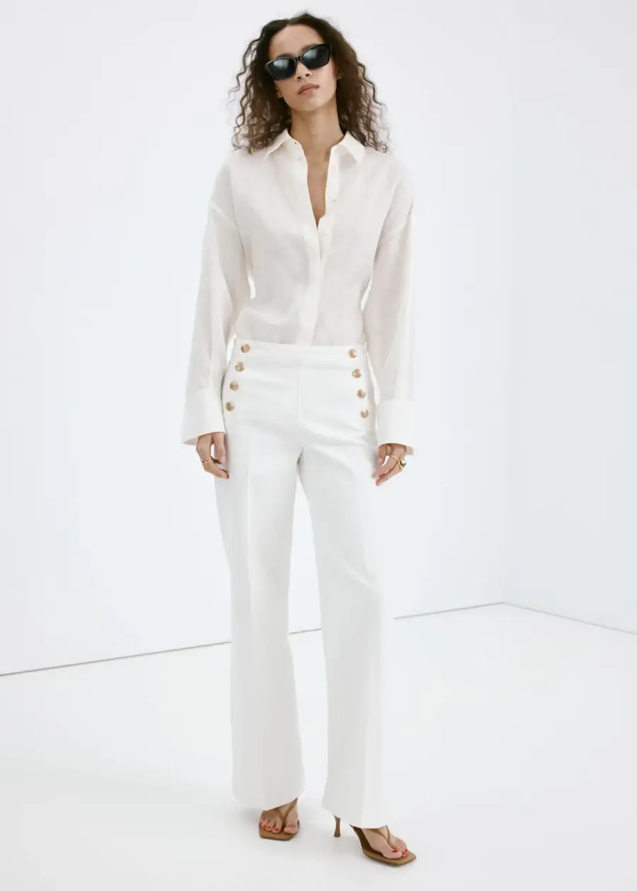 Wide-leg jeans with side buttons