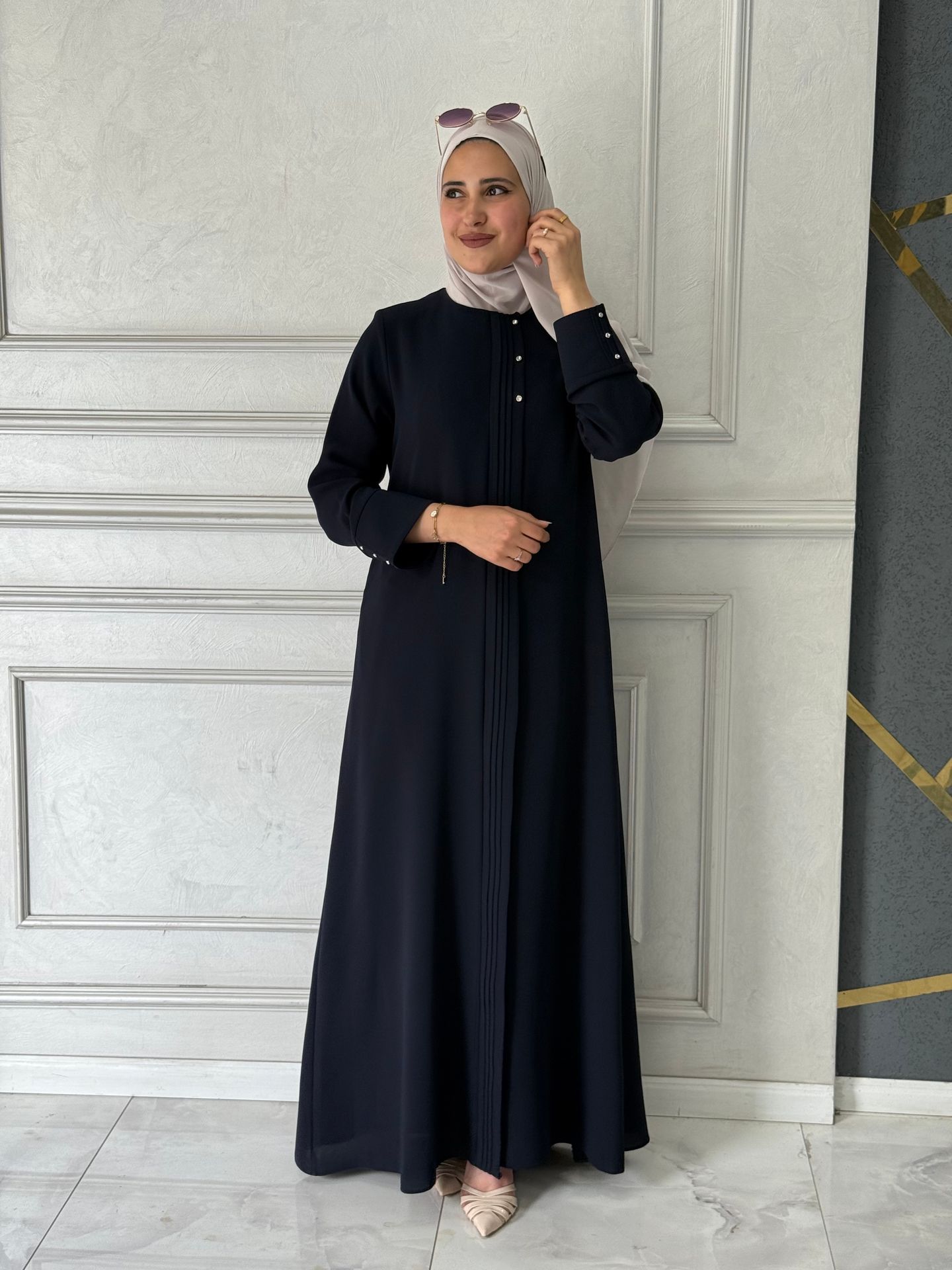 عباية عملي زركون كحلي | Daily Abaya