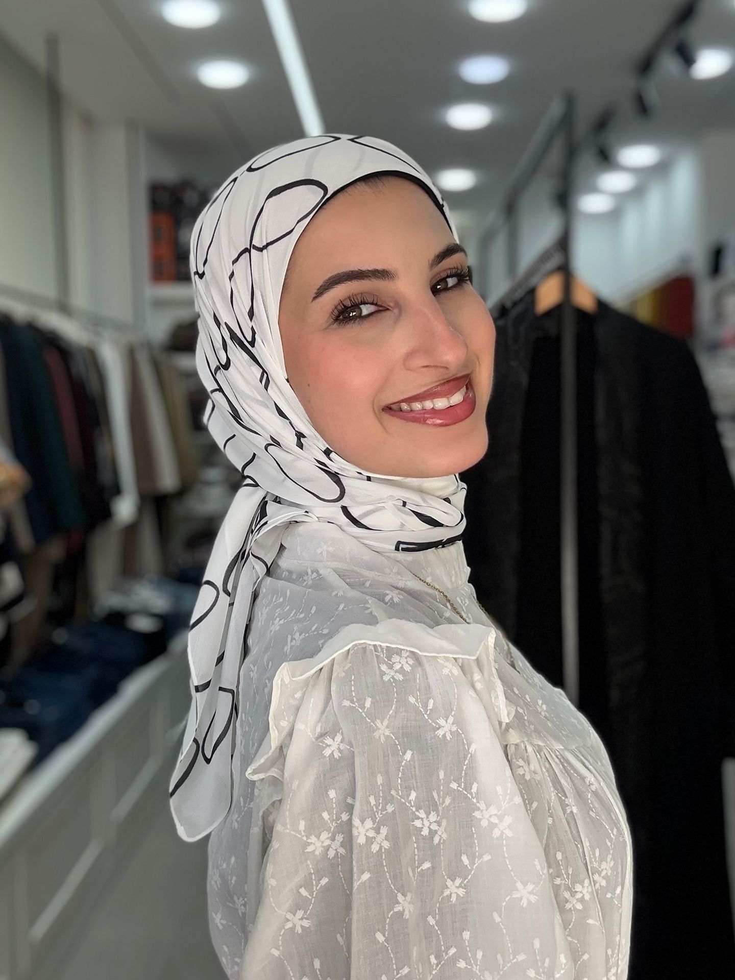 شيفون تركي مربع معرّق | Printed Square Hijab