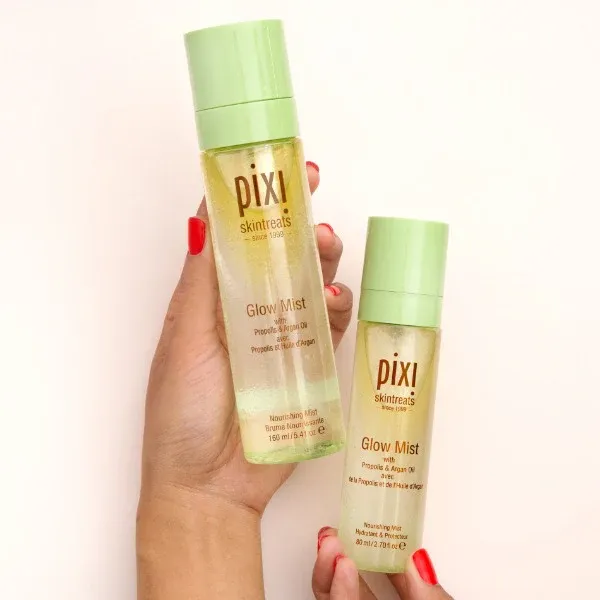 product-pixi_skintreats_glowmist_collection_may_2020_2.webp