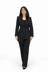 أسود