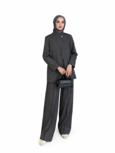 رمادي داكن