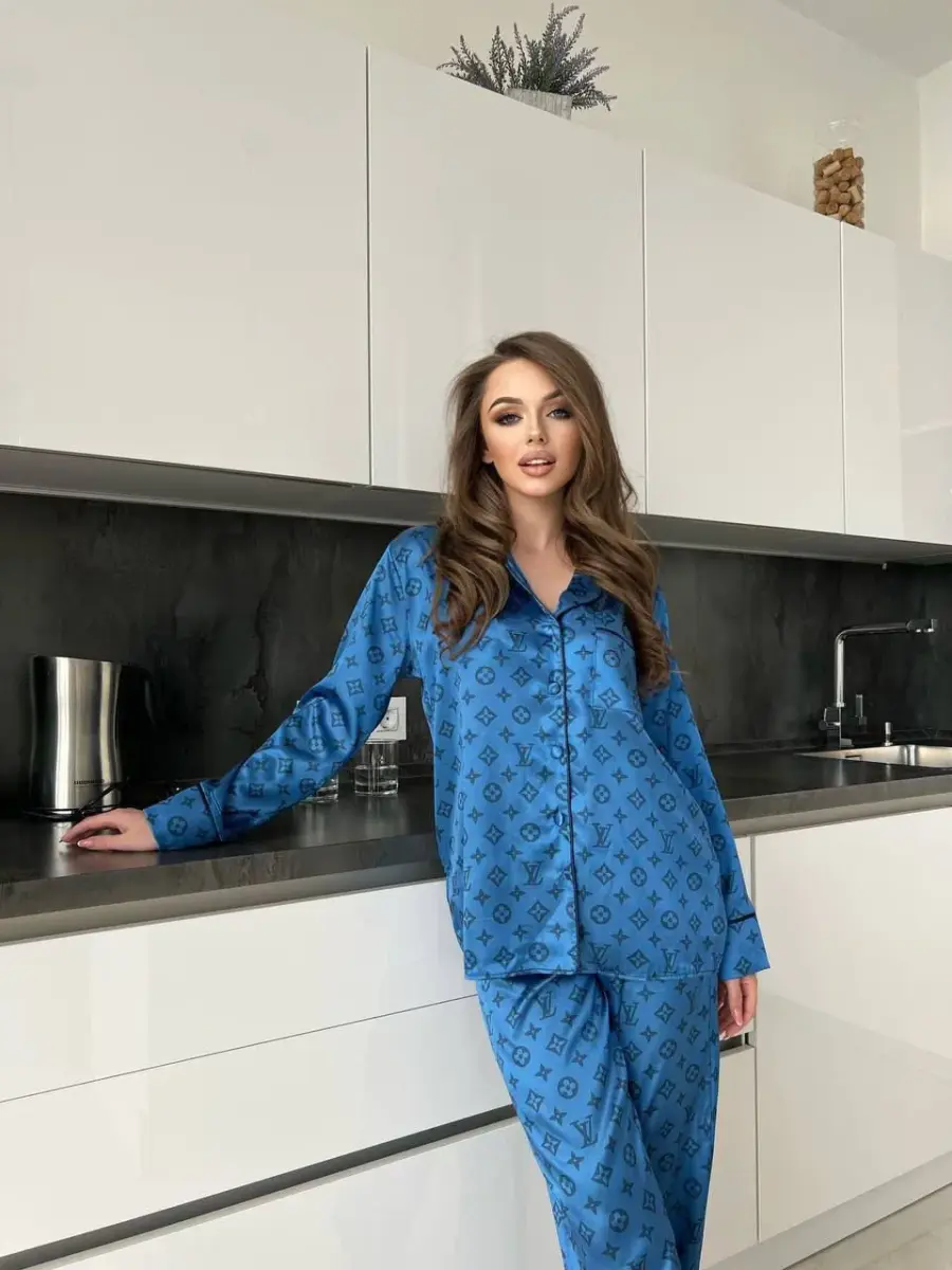 بيجاما LV بترولي كم بنطلون