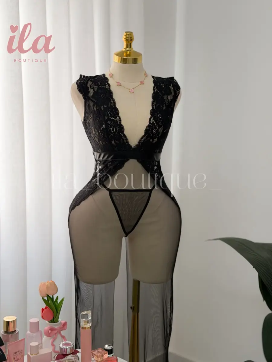 فستان اسود مع LEATHER طويل تول دانتيل