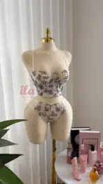 داخلي كورسيه ابيض مورد موف