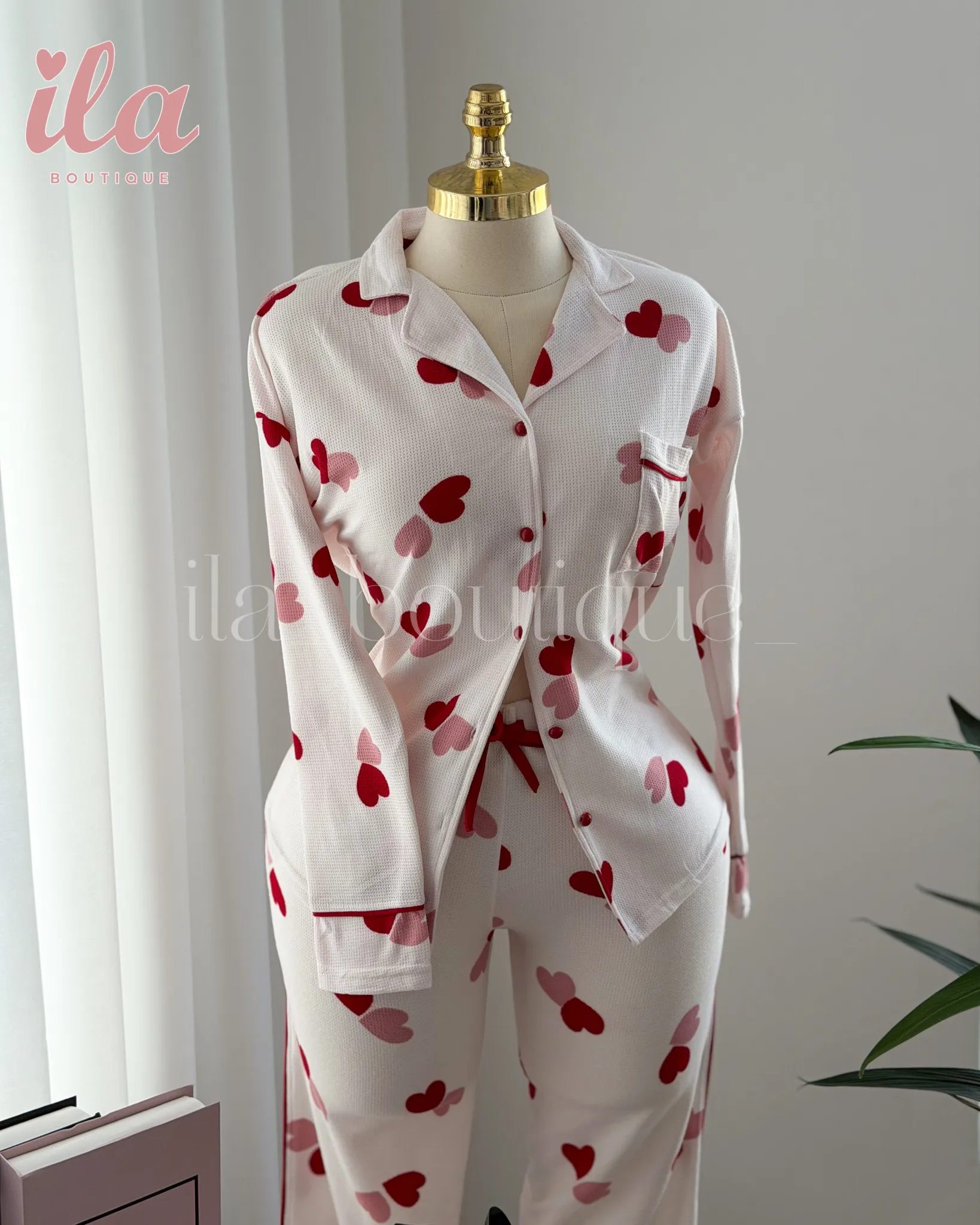 بيجاما ابيض قلوب زهري و احمر