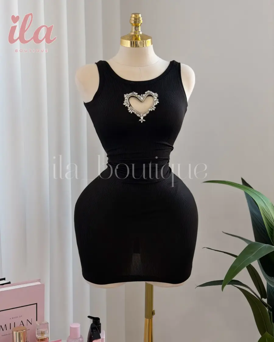 فستان لايكرا قلب اسود سترس