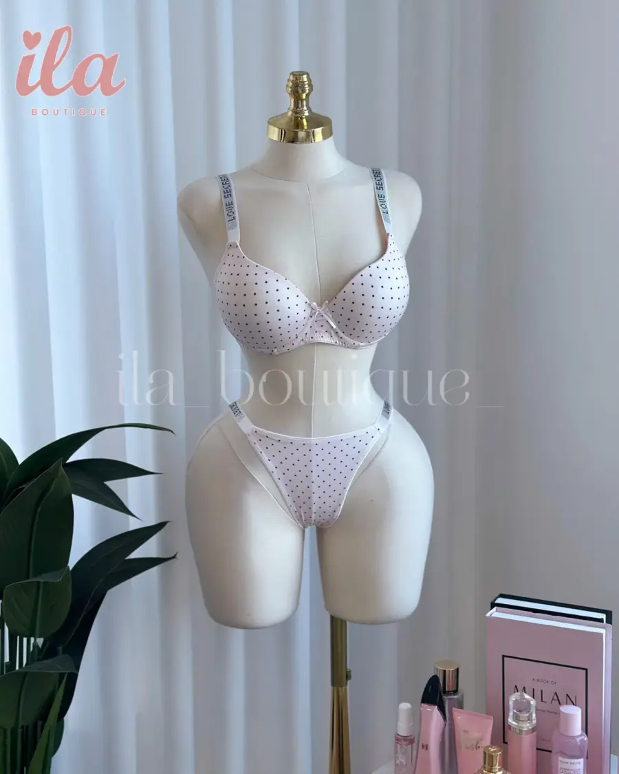 داخلي زهري منقط اسود قطعتين