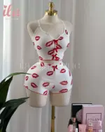 بيجاما كروب توب و شورت بوسات احمر و ابيض