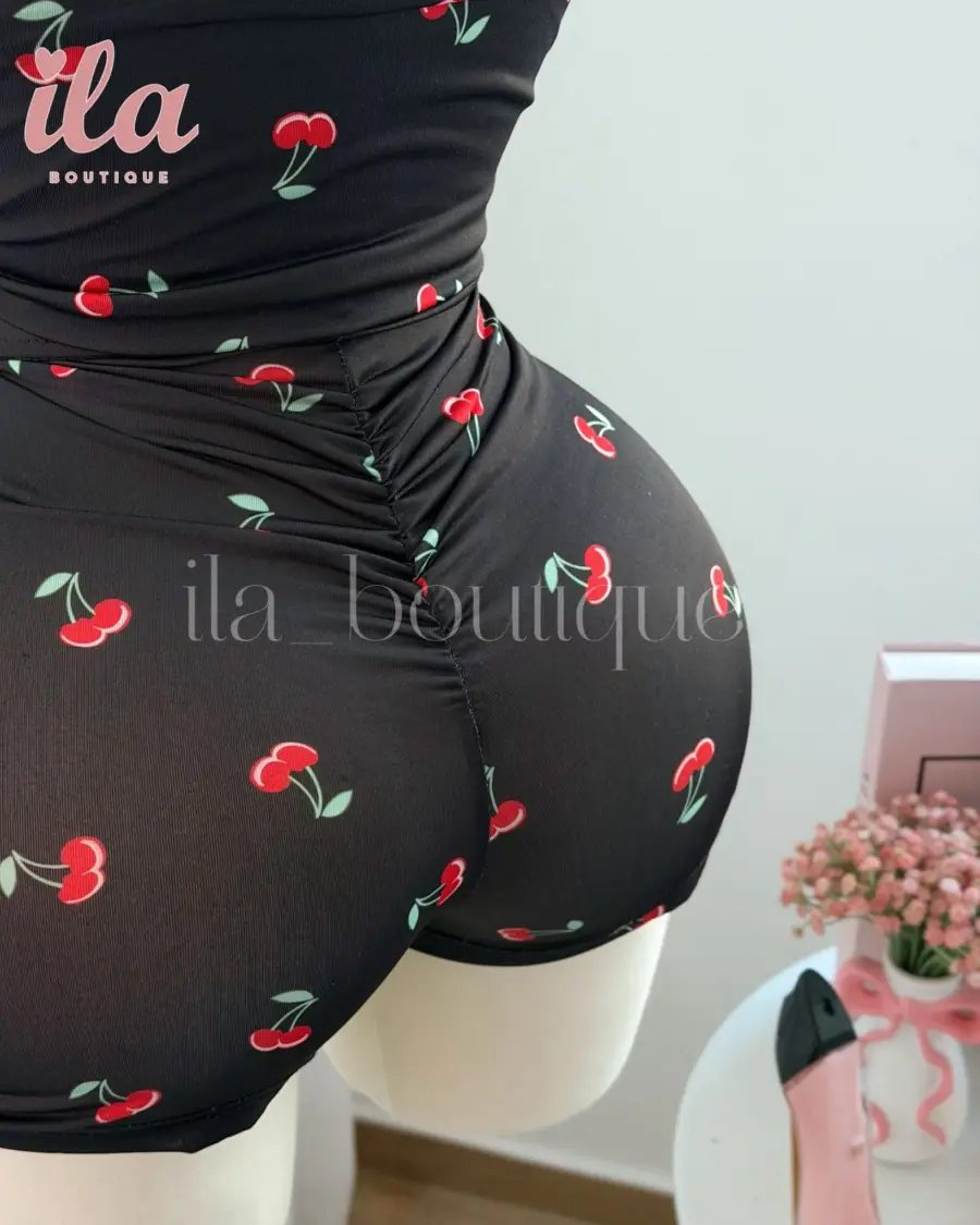 بيجاما اسود كرز توب و شورت
