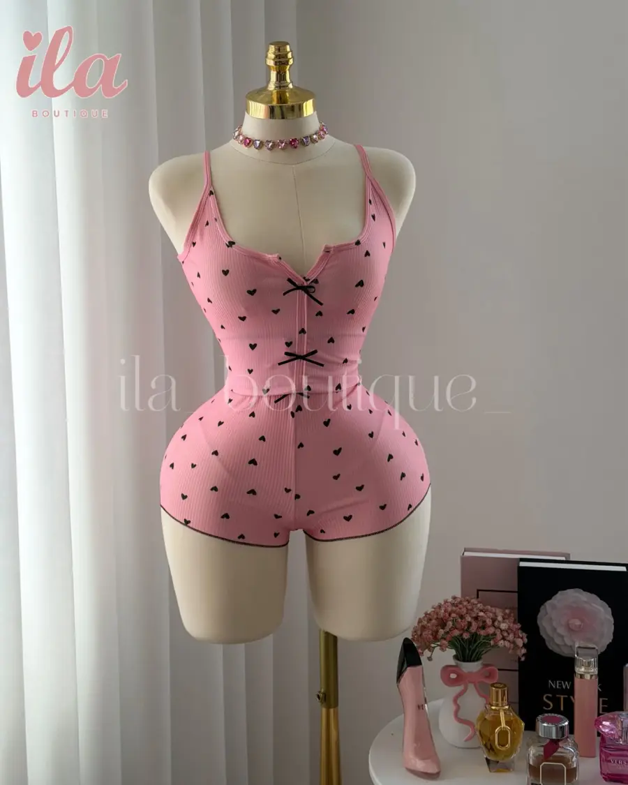 بيجاما زهري قلوب اسود توب و شورت