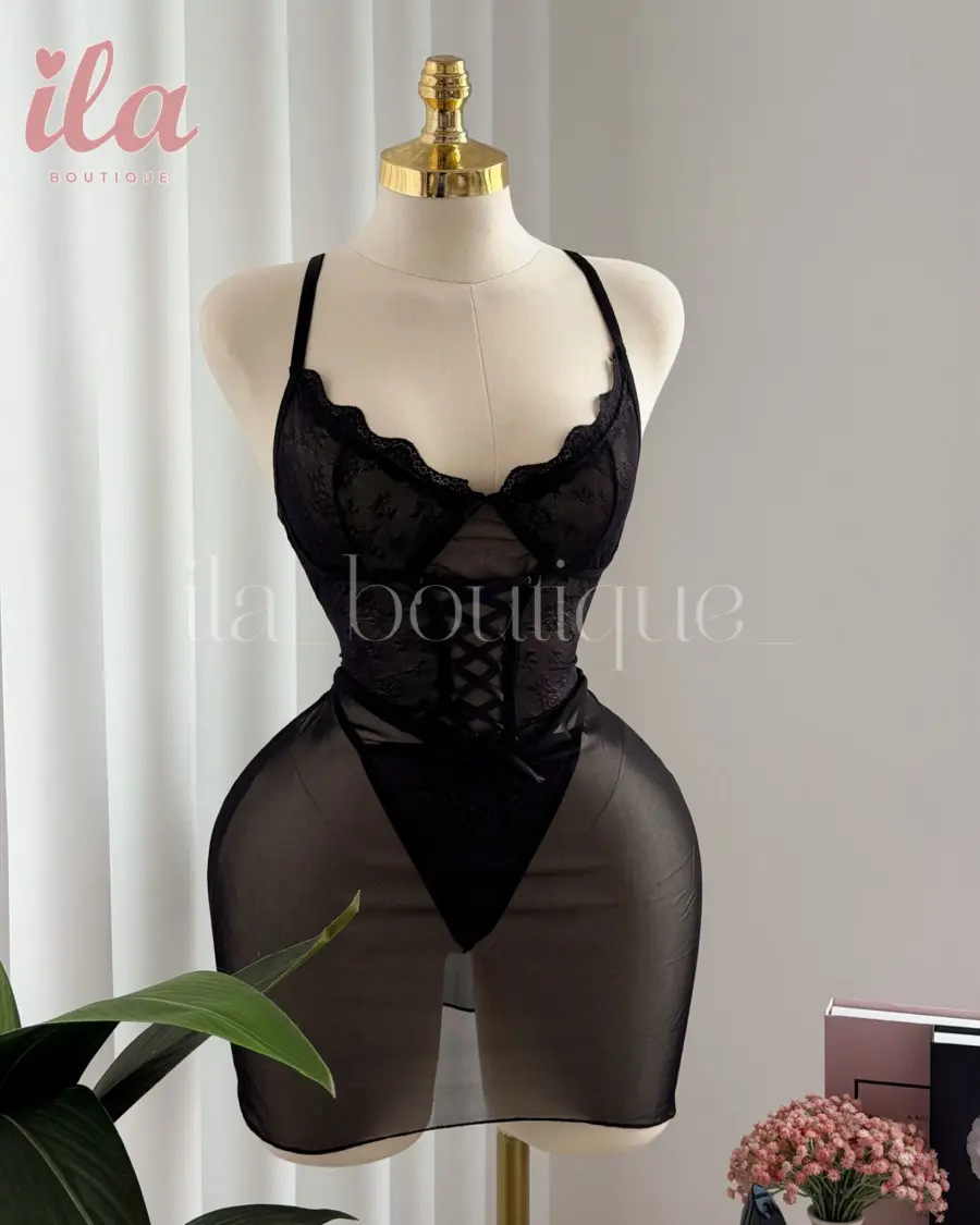 فستان اسود على قد الجسم قصة كورسيه