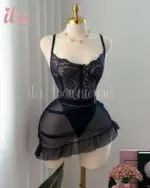 فستان اسود زم قماش تول و دانتيل على قد الجسم