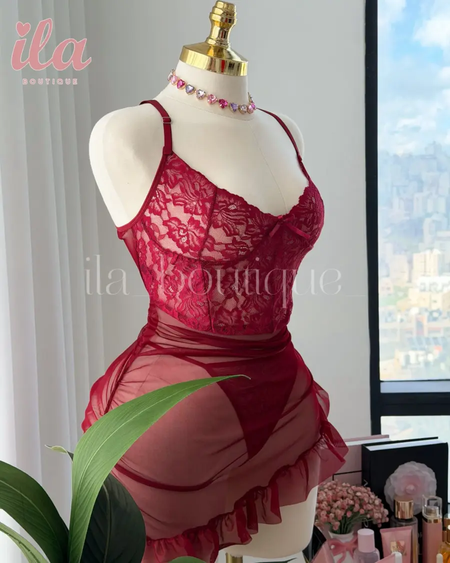 فستان برغندي قصة كورسيه تول و دانتيل مع اندروير