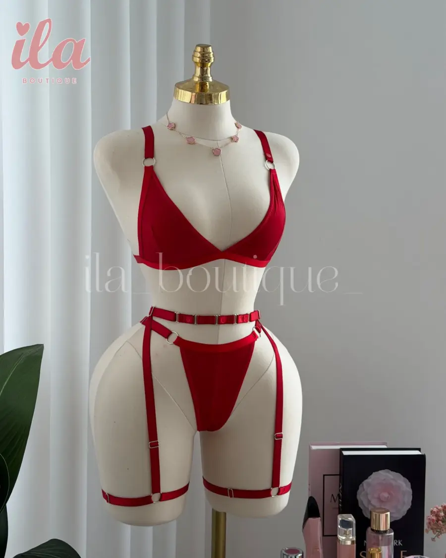 لانجري احمر 3 قطع مع حزام على الخصر