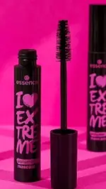 ESSENCE I LOVE EXTREME VOLUME-BLACK MASCARA