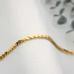 سوار أوج دبي الأنيق ذو السلسلة البيضاوية المطلية بالذهب