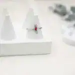 خاتم فضة بالحجر الأحمر
