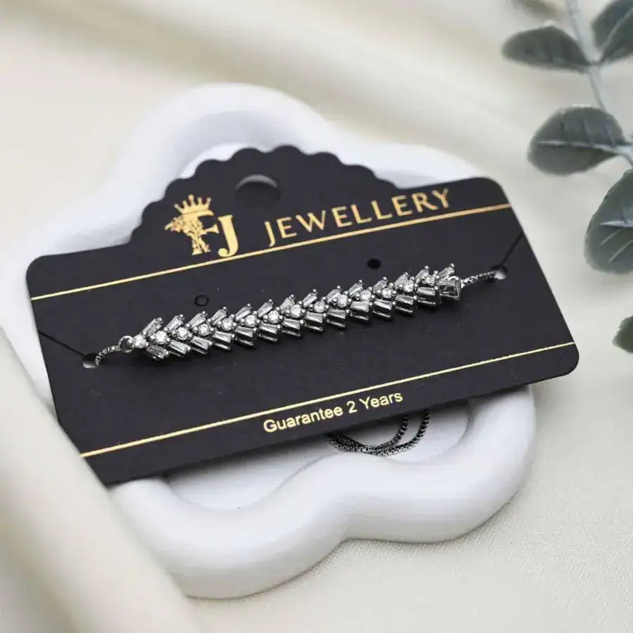 سوار الأحجار المتألقة