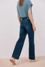 Buttons pants