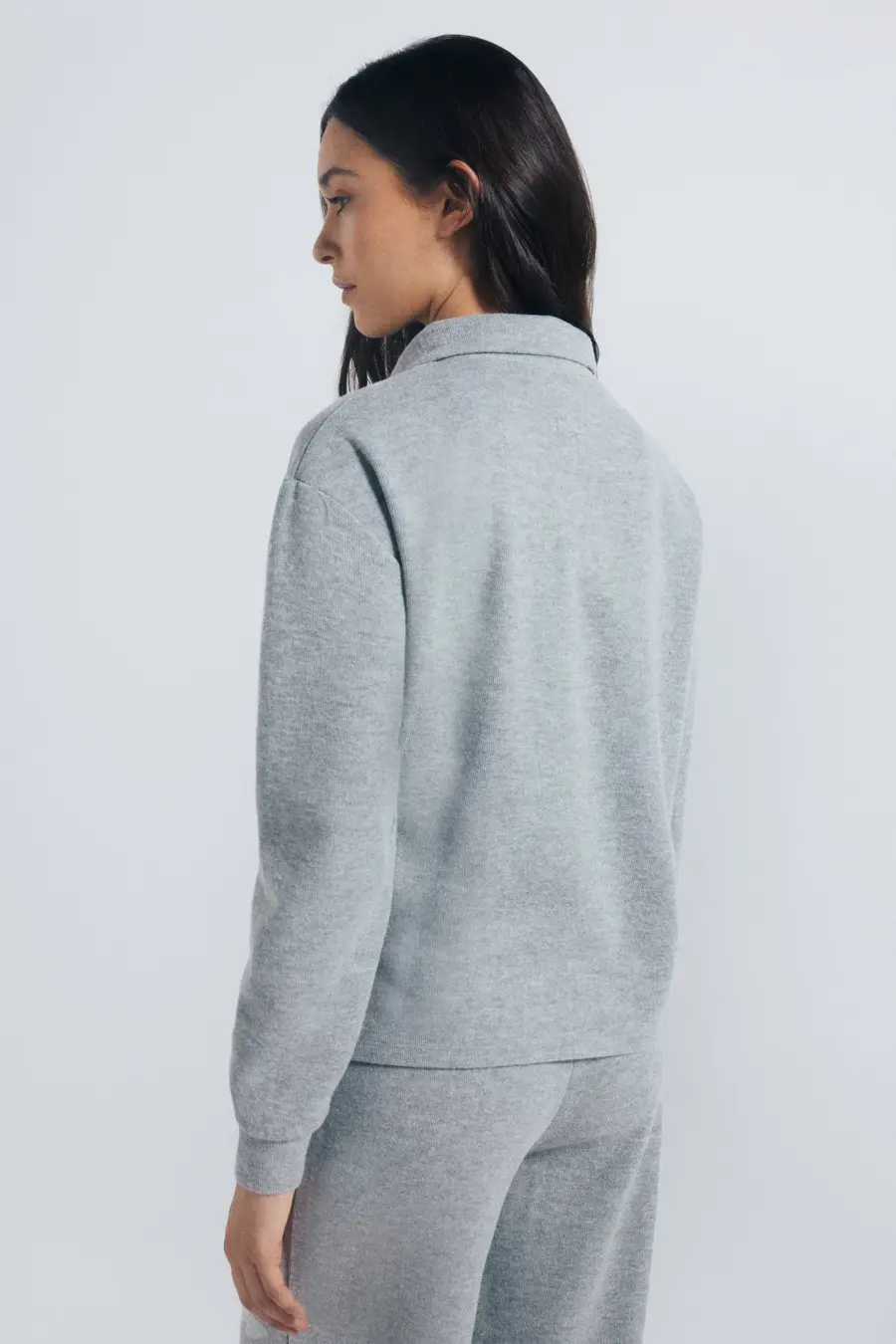 Zip-up turtleneck sweatshirt
