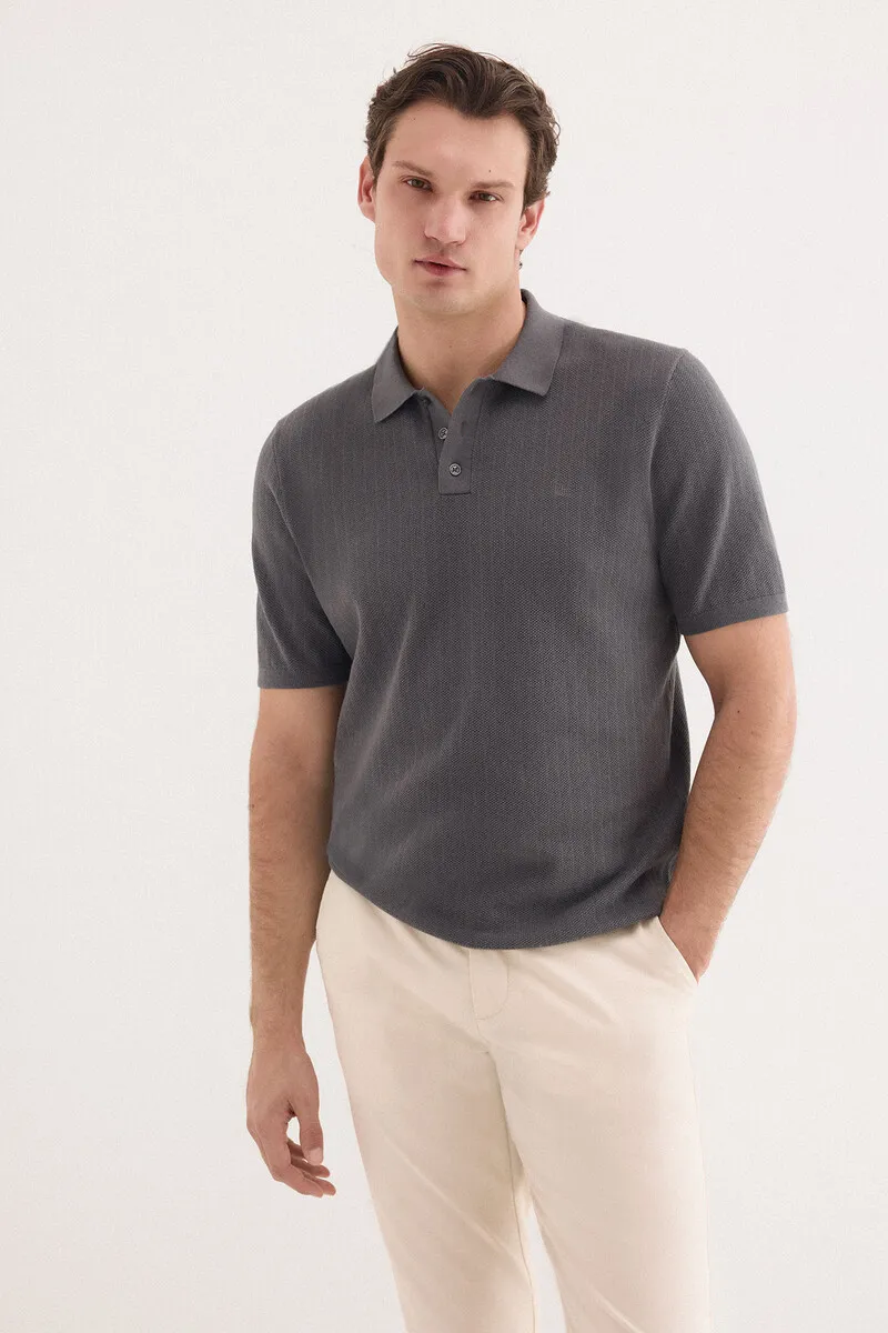 Premium short-sleeved striped polo shirt