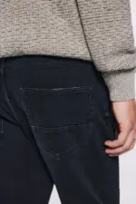 regular fit jeans