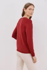 Long-sleeved jumper
