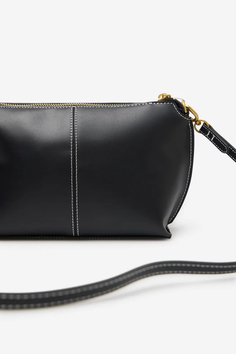 Basic crossbody bag with stitching