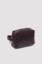 Casual brown leather effect toiletry bag
