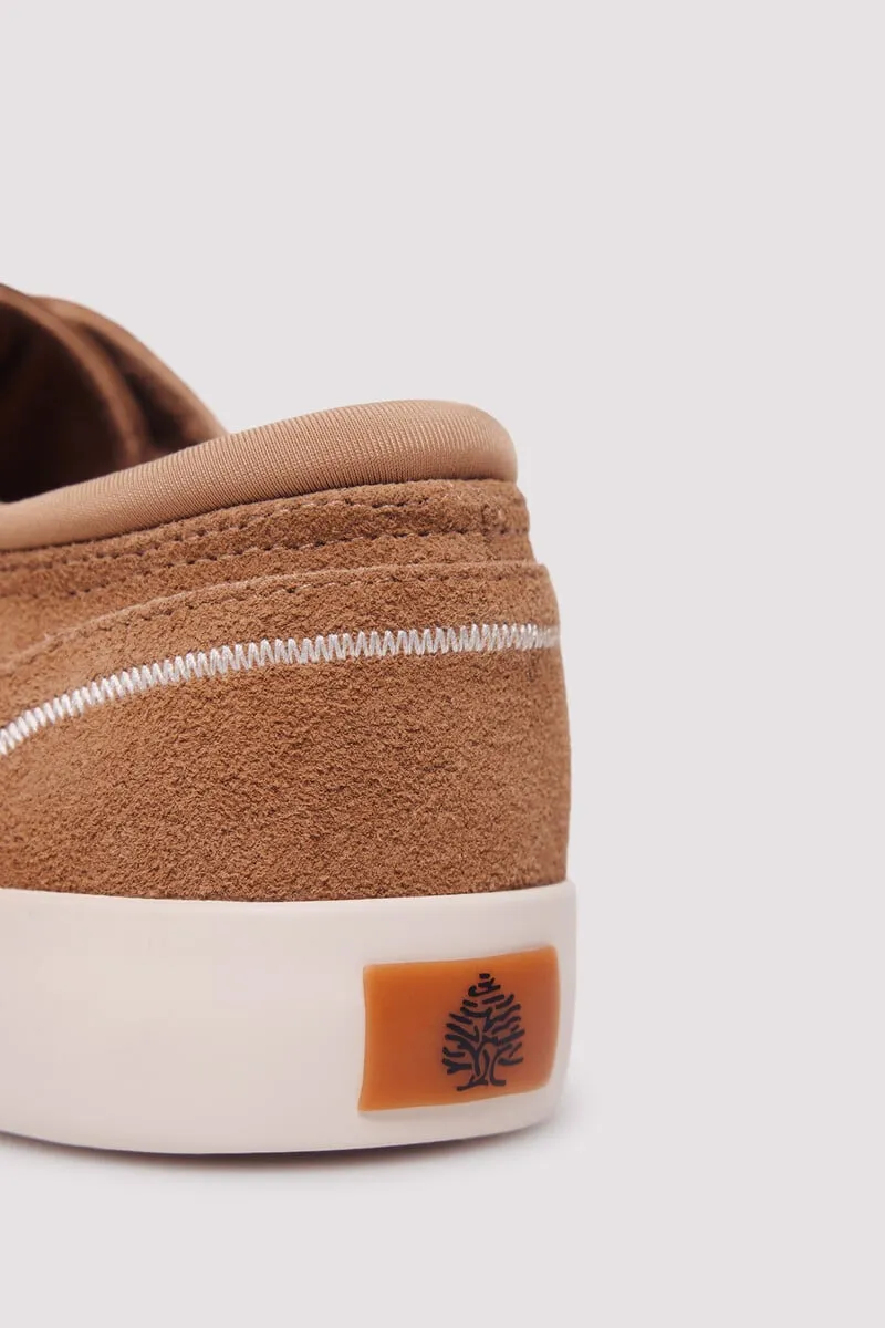 Casual leather sneaker