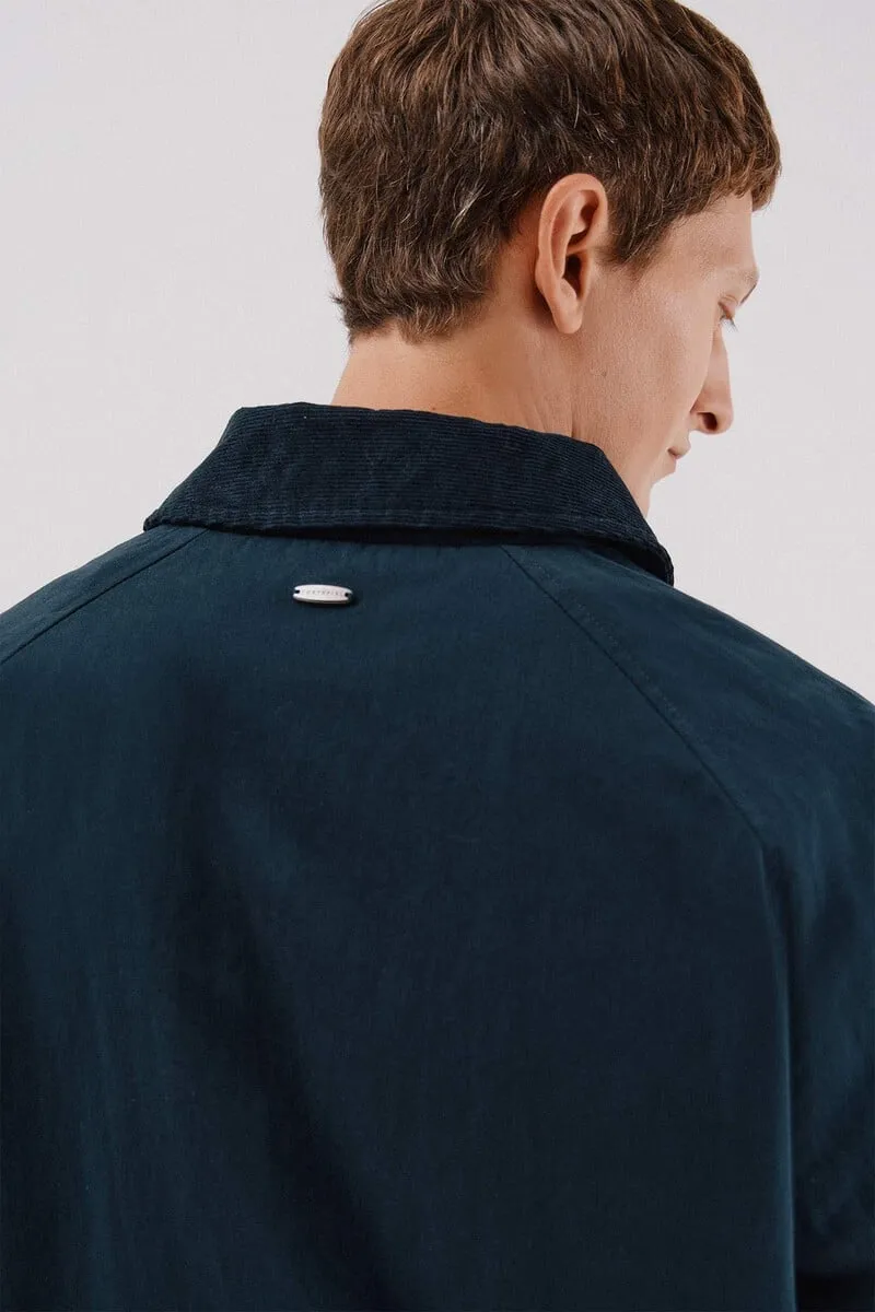 Jacket with combined collar