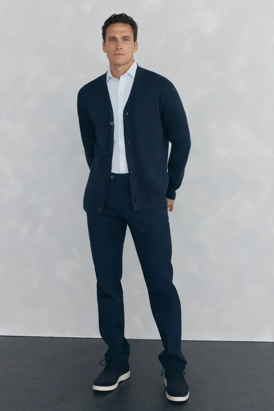 Cotton knit jersey-knit with V neck and buttons