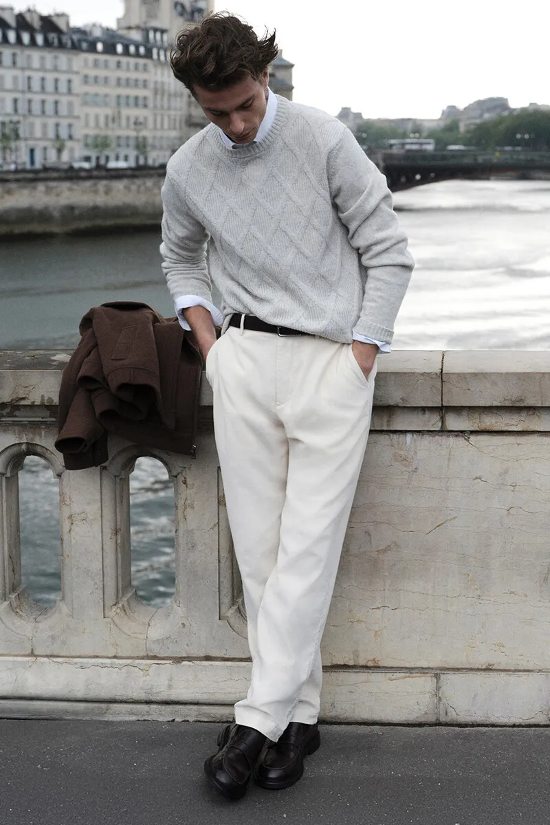 Diamond pattern round neck sweater