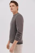 Fine cotton cable knit crew neck jersey