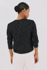 Short jacket with buttons