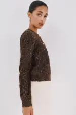 Short jacket with buttons