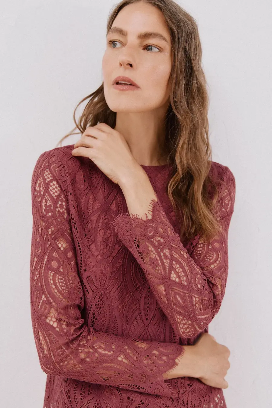 Top guipur manga larga