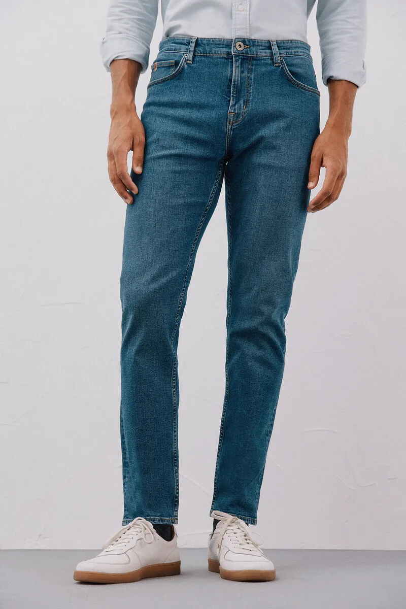 Slim fit jeans