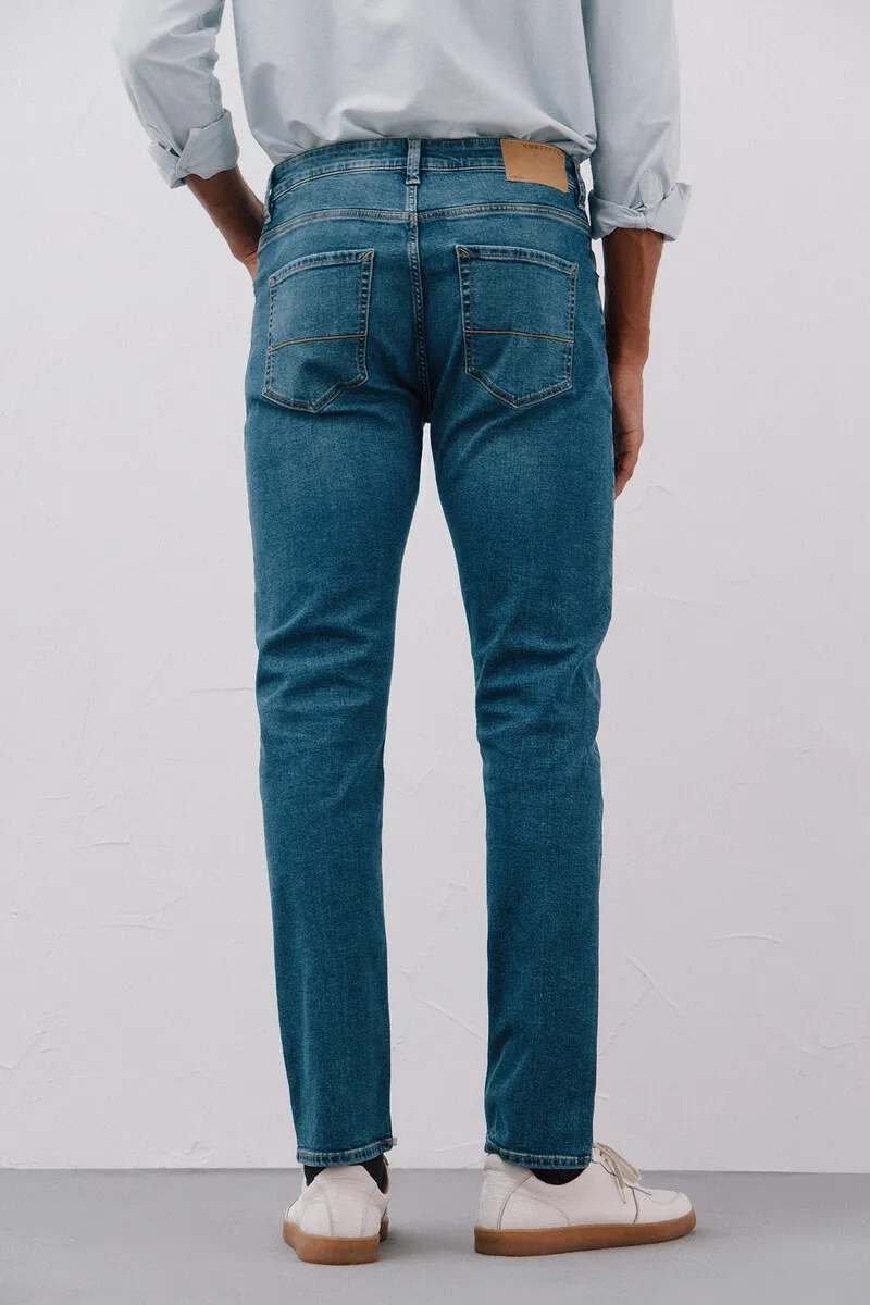 Slim fit jeans