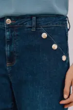 Buttons pants