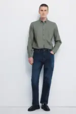 Dark wash straight fit jeans