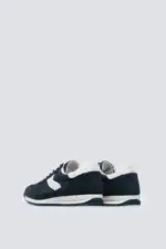 Retro style leather sneaker