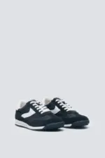 Retro style leather sneaker