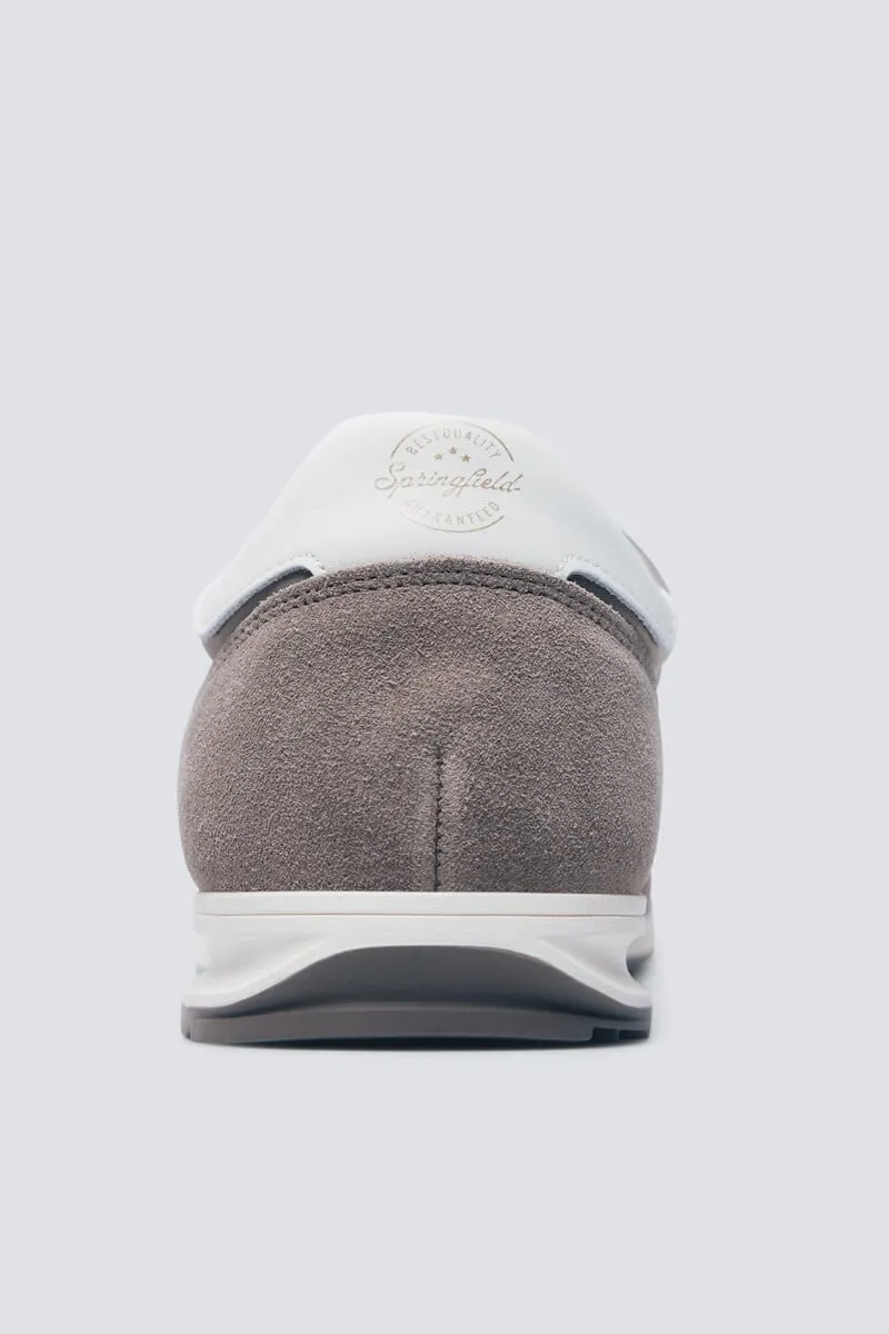 Retro style leather sneaker