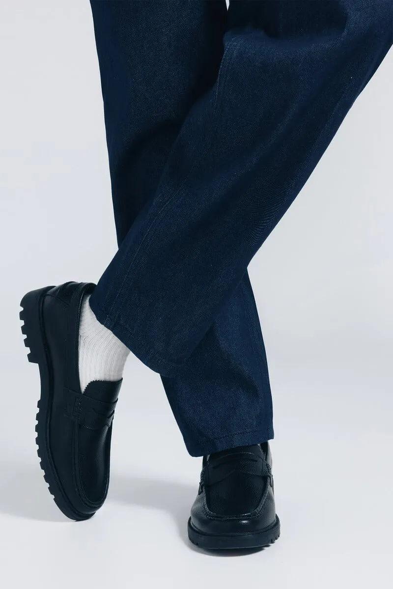 Engraved fashion loafer