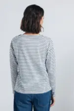 Striped T-shirt with shoulder buttons