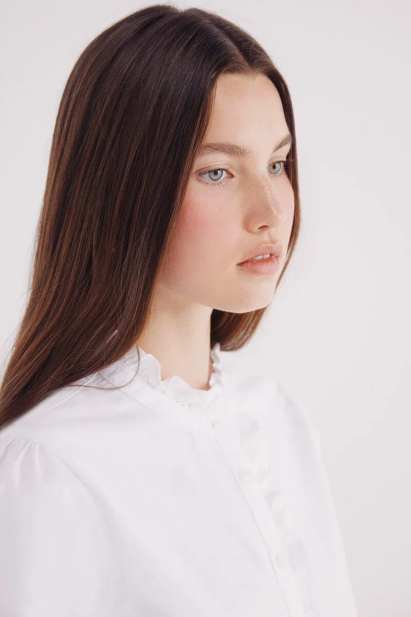 Oxford blouse with ruffle collar